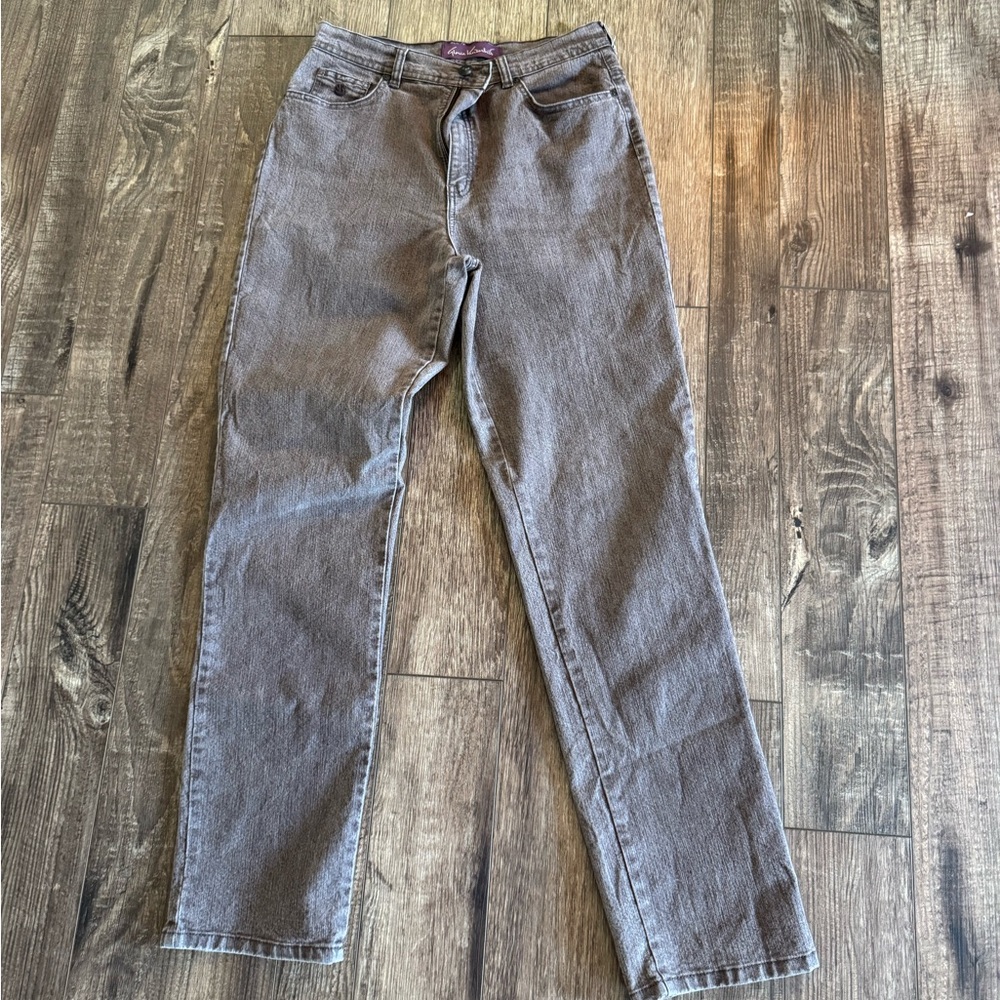 Women’s Gloria Vanderbilt grey jeans 👖